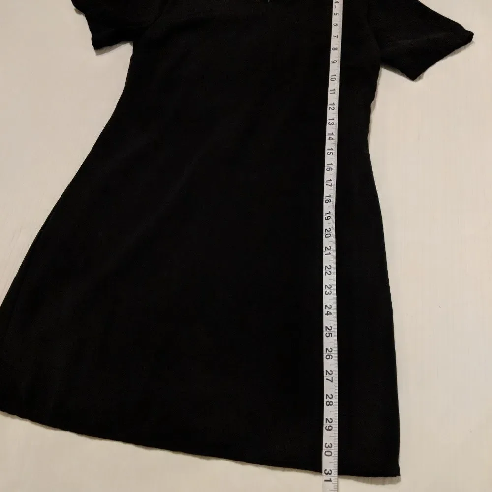 Urban outfitters plain black short sleeve dress - Picture 2 of 6